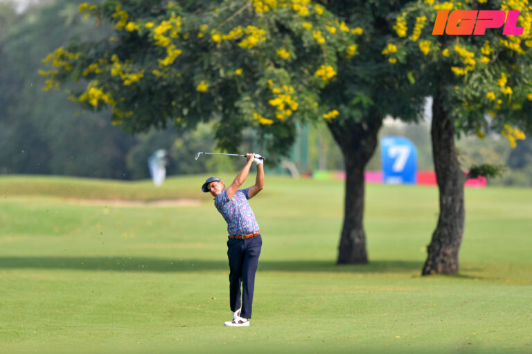Showstopper Aneet Padda Indian actress & Designer Tarun Tahiliani  walk the ramp for HOUSE OF LAKME GRAND FINALE X TARUN TAHILIANI PRESENT “BEJEWELED”  show during Lakmé Fashion Week 2025, held on October 12th at The Grand New Delhi, India.
Photo : FS Media Pro / FDCI x Lakme Fashion Week / RISE Worldwide