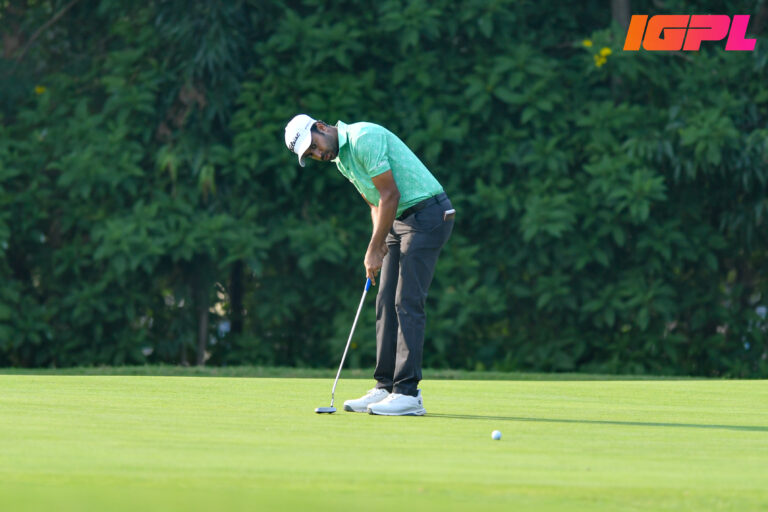 Showstopper Aneet Padda Indian actress & Designer Tarun Tahiliani  walk the ramp for HOUSE OF LAKME GRAND FINALE X TARUN TAHILIANI PRESENT “BEJEWELED”  show during Lakmé Fashion Week 2025, held on October 12th at The Grand New Delhi, India.
Photo : FS Media Pro / FDCI x Lakme Fashion Week / RISE Worldwide